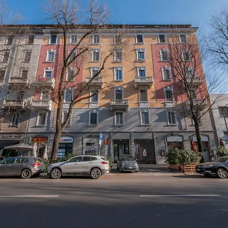 Ihost - Lomellina 14a * Milão