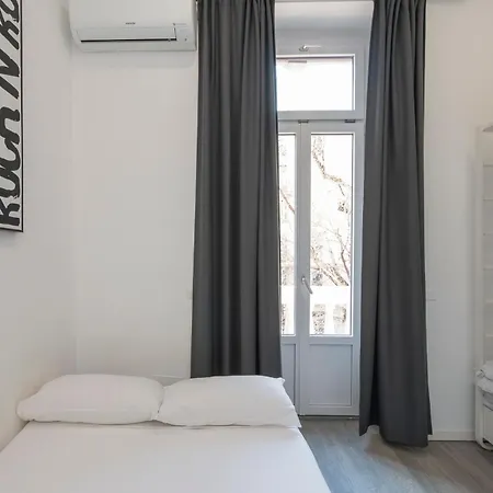 Ihost - Lomellina 14a Apartamento Milão