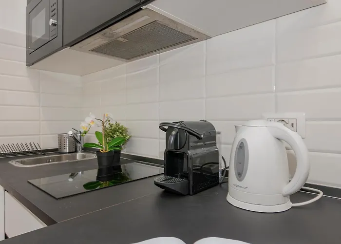 Ihost - Lomellina 14a 米兰