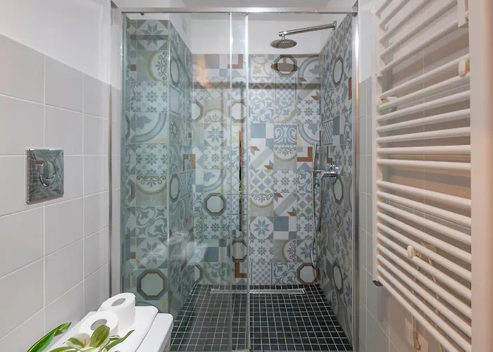 Ihost - Lomellina 14a Milan